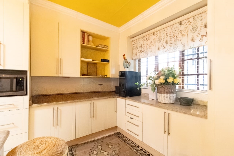 3 Bedroom Property for Sale in Safari Gardens North West